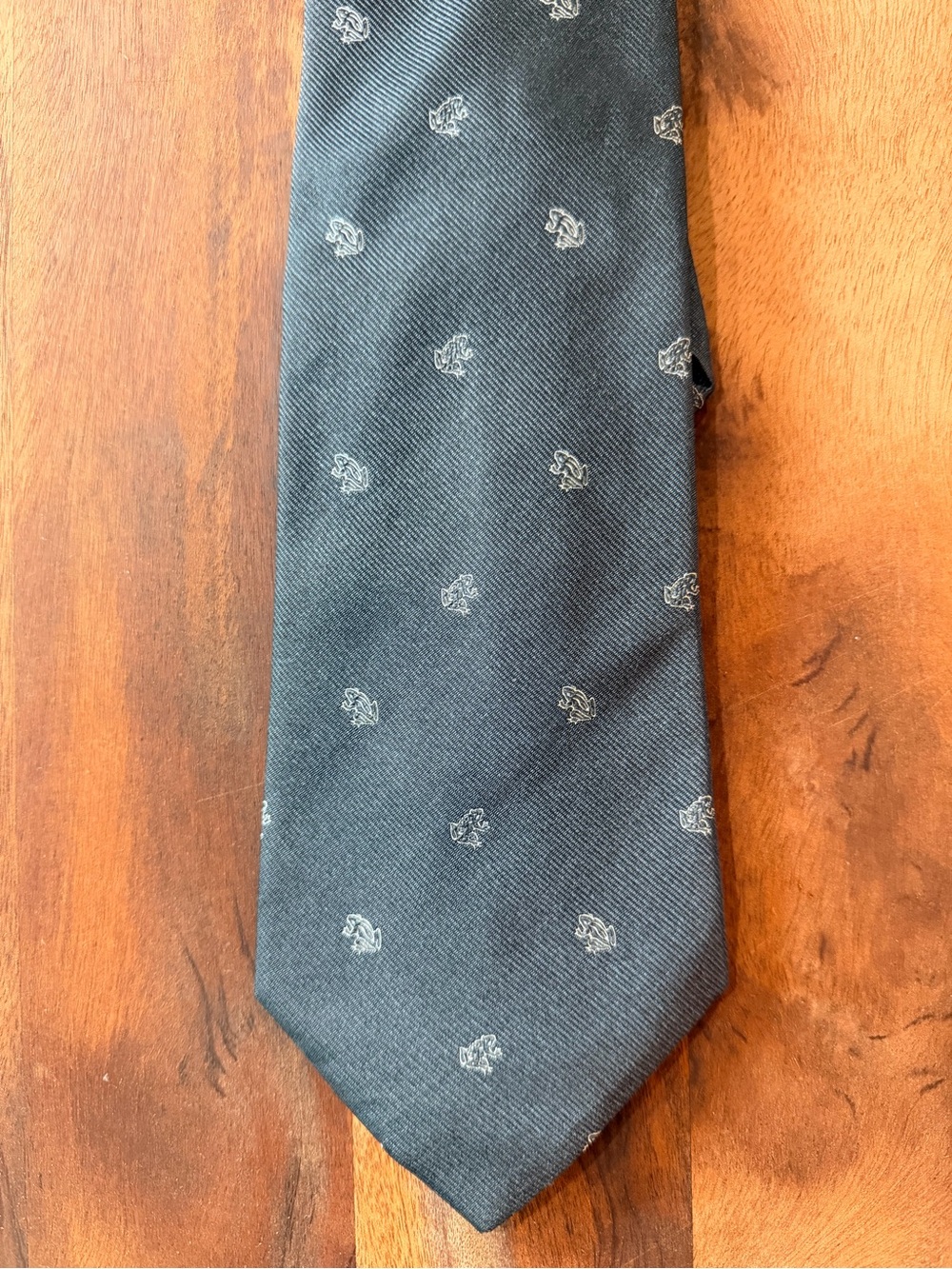 NWT Banana Republic 100% Silk Men's Tie Grey Frog Pattern Made In Italy